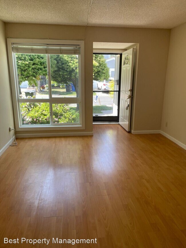 Building Photo - 3 br, 1.5 bath House - 40118 Santa Teresa ...