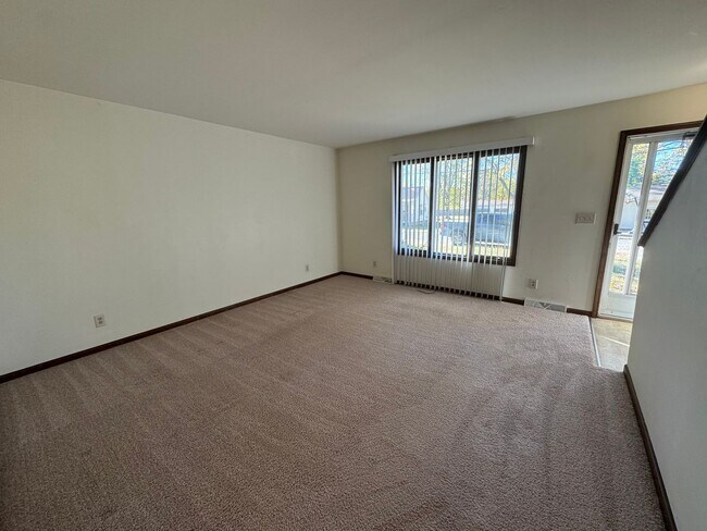 Foto del edificio - Your next cozy retreat in Riverton: 2 Bedr...