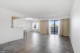 Building Photo - 8340 Greensboro Dr