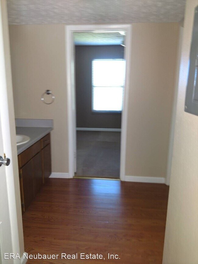 Building Photo - 1 br, 1 bath House - 3600 Tiki Drive #117