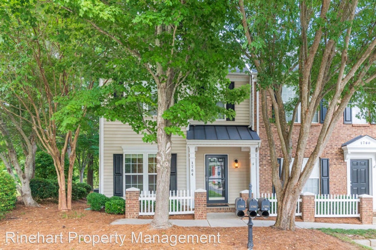 2 br, 2.5 bath House 1764 Chamberside Drive House Rental in Rock