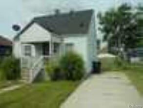 Building Photo - 25627 Paige St