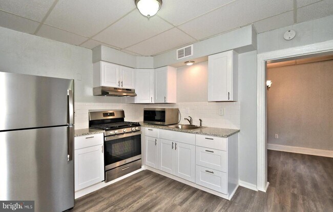 Foto del edificio - 832 Stanbridge St