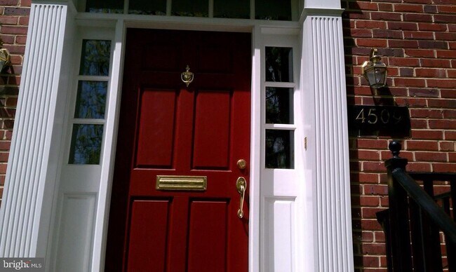 Foto del edificio - 4509 Harling Ln