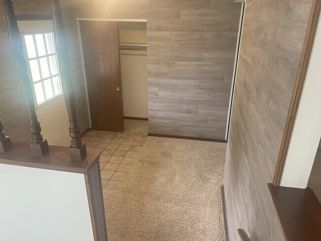 Building Photo - 6225 Willowcrest Dr