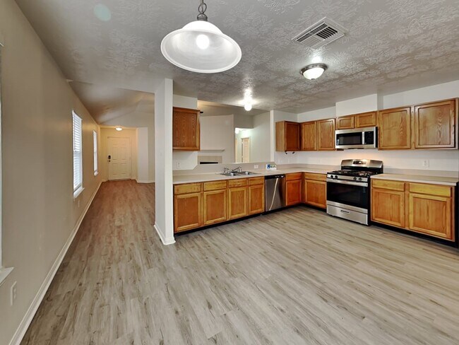 Foto del edificio - 931 Redcrest Springs Ct