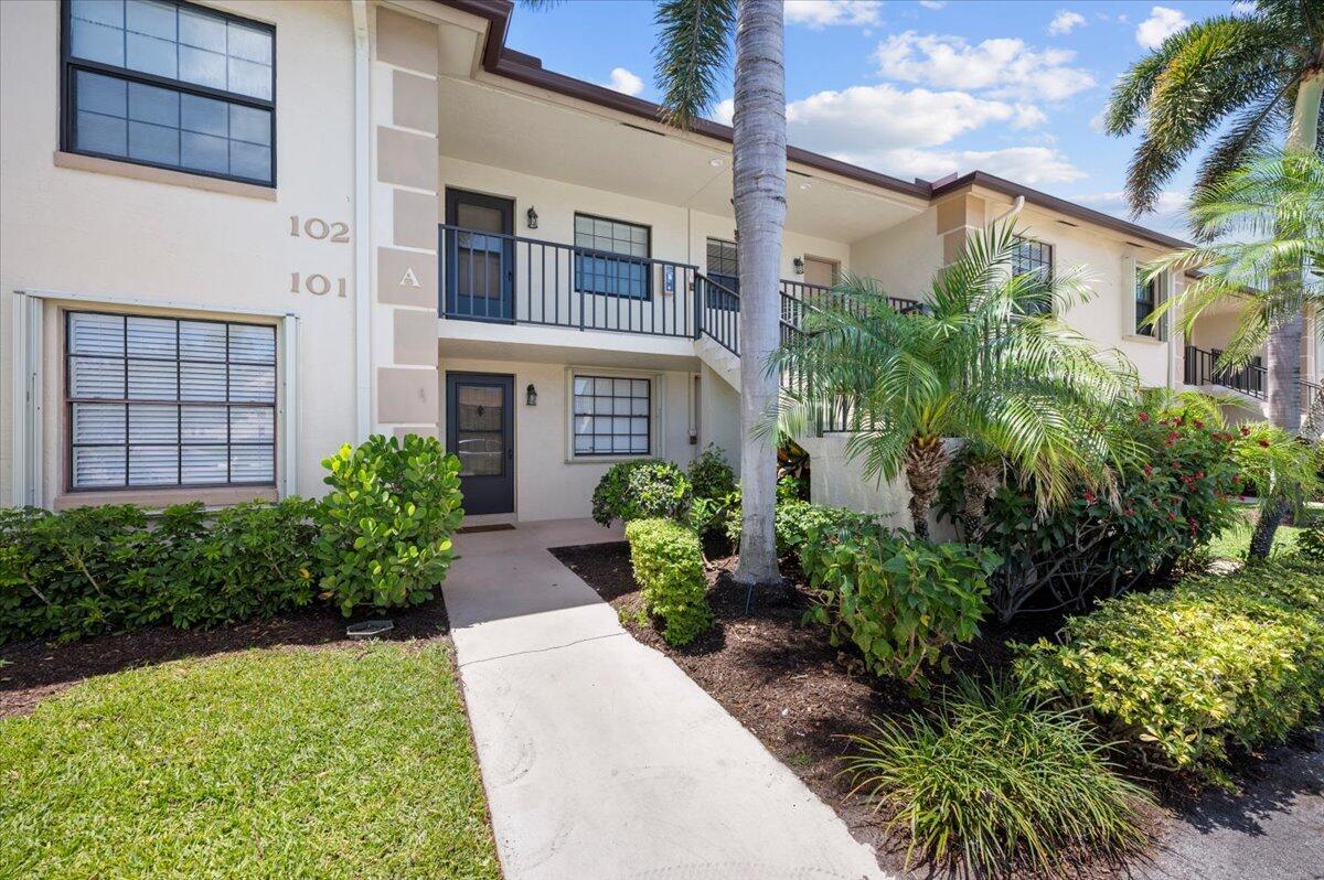 Primary Photo - 101 Pinecrest Cir