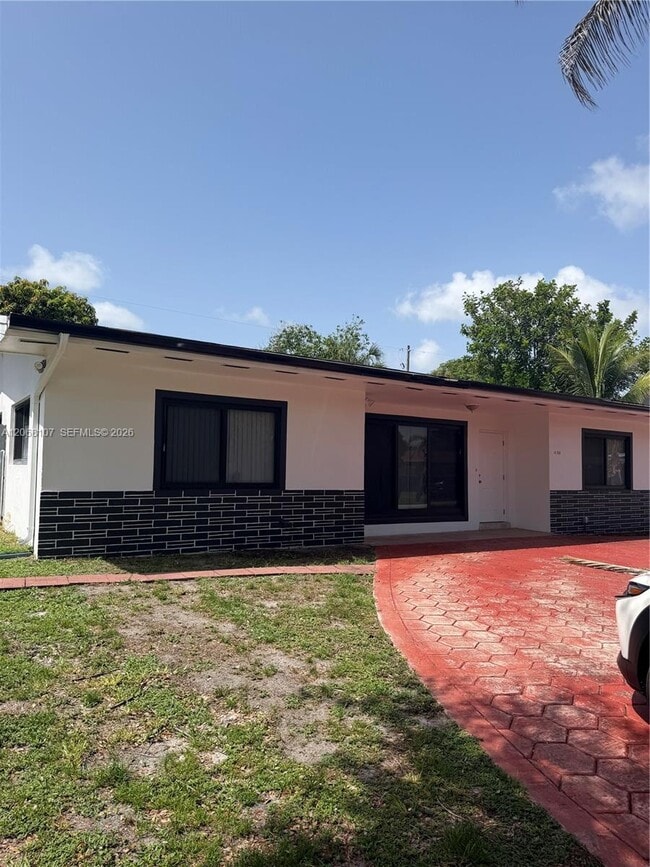 Building Photo - 1150 NE 201st Terrace