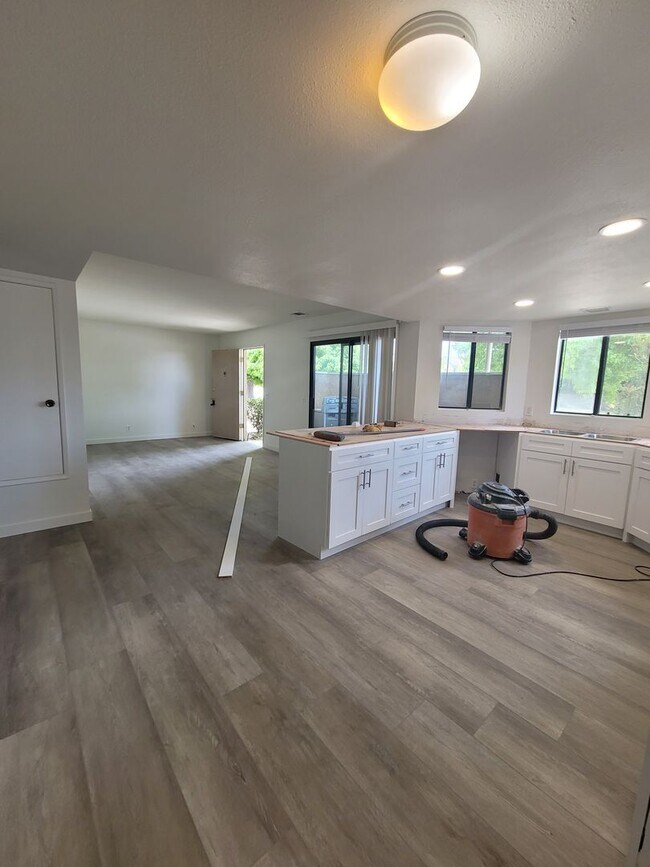 Foto del edificio - Ventura - Ground floor level 2+1 apartment with 1-car garage