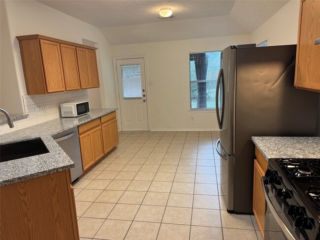 Foto del edificio - 10 Druids Glen Pl