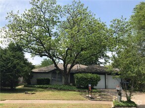 Building Photo - 11922 Swan Dr