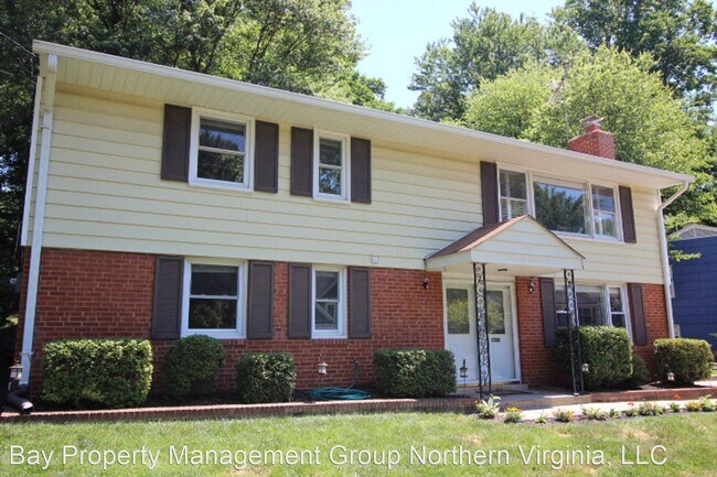 Foto del edificio - 4 br, 3 bath House - 1202 WARE ST. SW