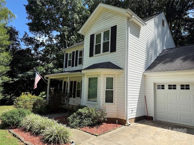 Building Photo - 4440 Hounds Run Dr