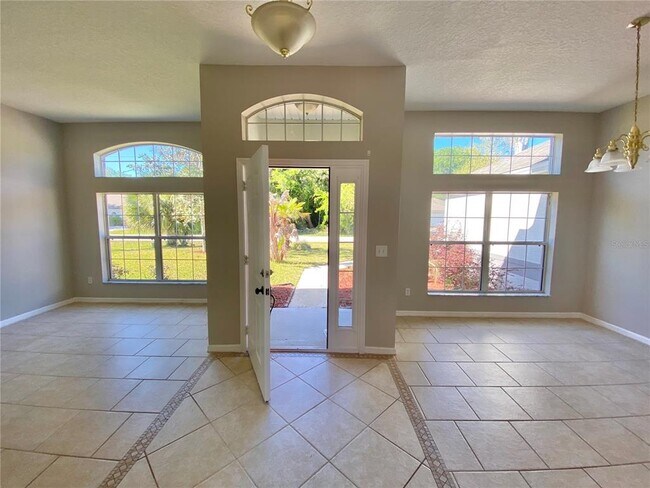 Foto del edificio - 36 Prosperity Ln