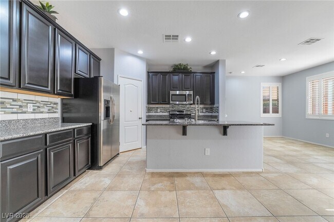 Foto del edificio - 7607 Peaceful Trellis Dr