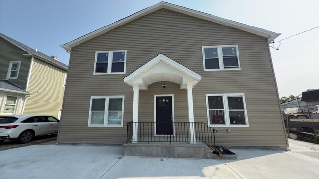 Building Photo - 120 Linden Ave
