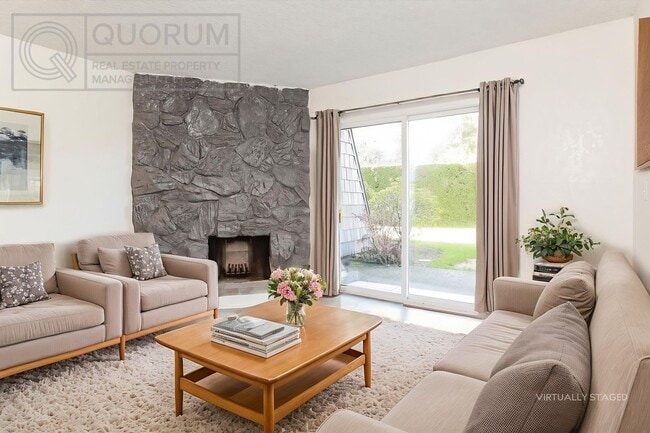 Building Photo - 3 Bed 2 Bathroom Edmonds Condo!