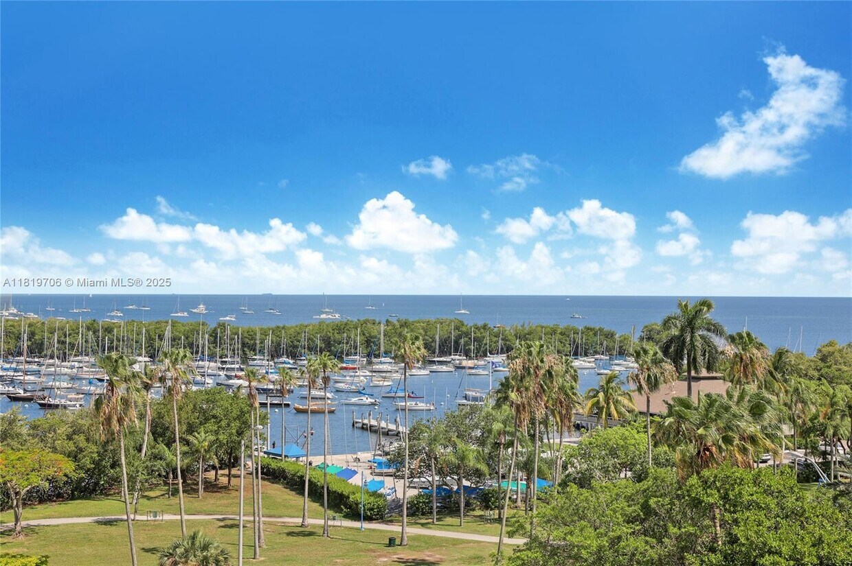 Primary Photo - 2901 S Bayshore Dr