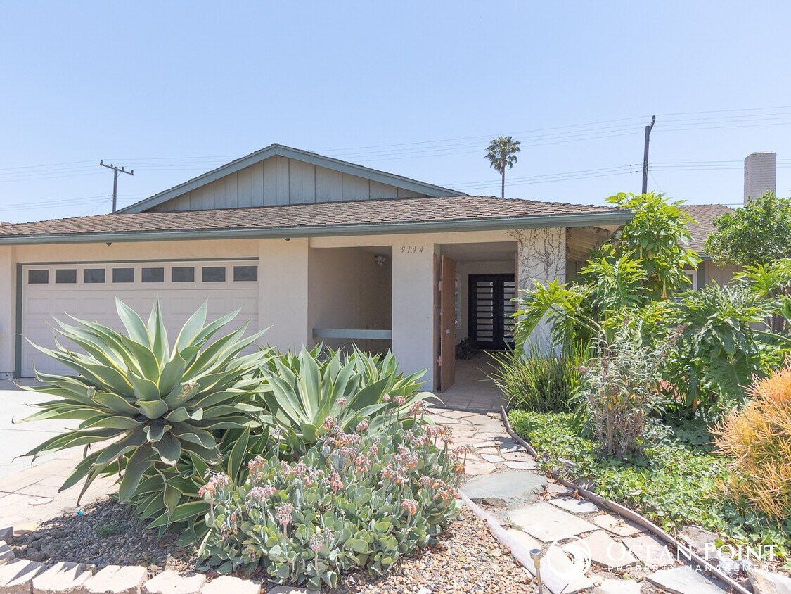 Foto principal - 9144 Neath St