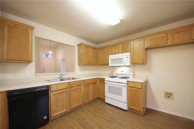 Foto del edificio - 3933 Upper Passage Ln