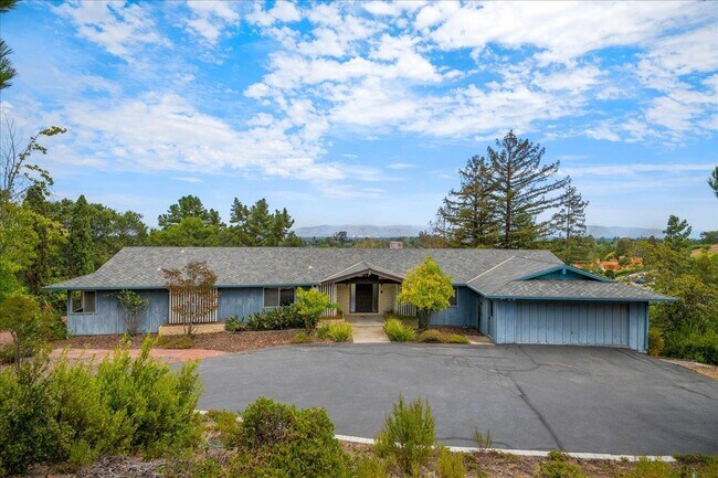 Building Photo - 12650 Viscaino Ct