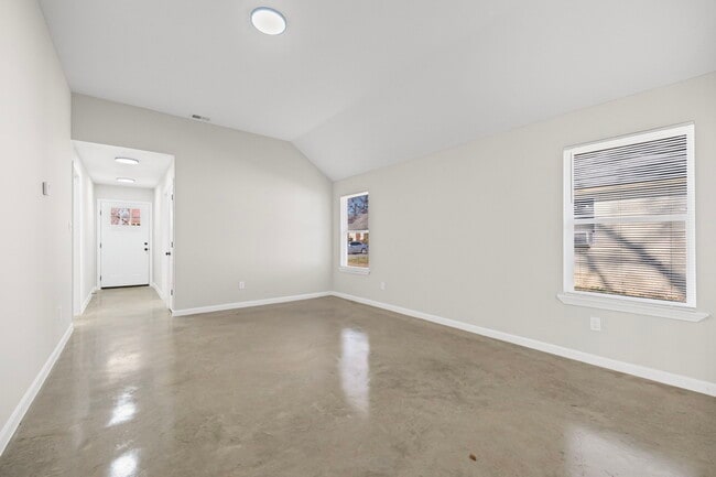 Photo - 1166 Melrose St House