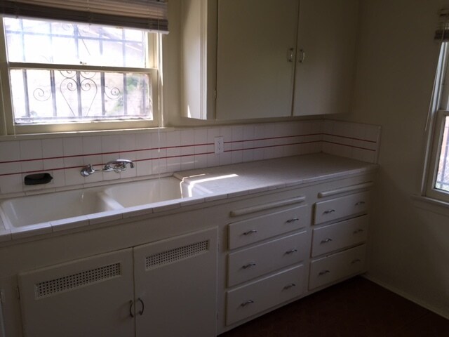 kitchen - 788 E 45th St