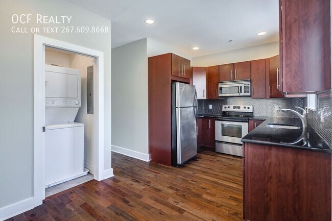 Foto del edificio - Two Bed Graduate Hospital Apartment