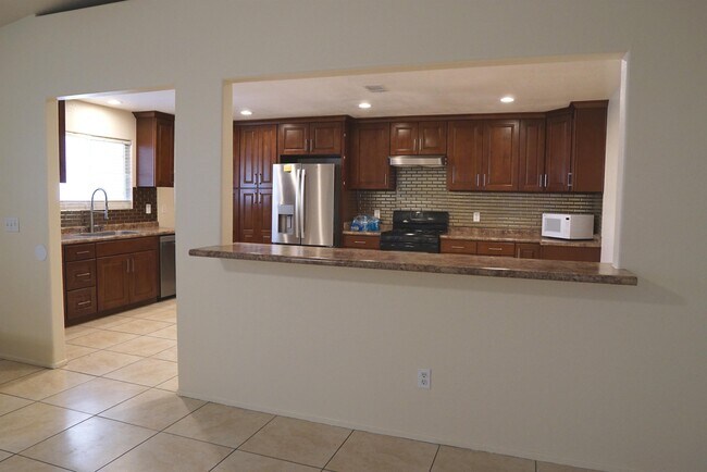 Building Photo - 31510 Avenida Del Padre