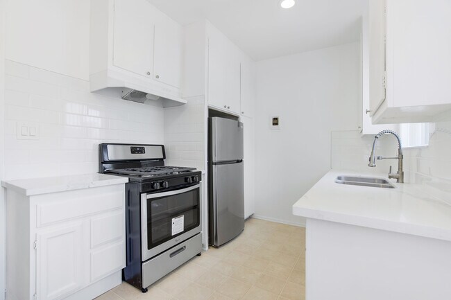 Foto del edificio - 323 E Chestnut St