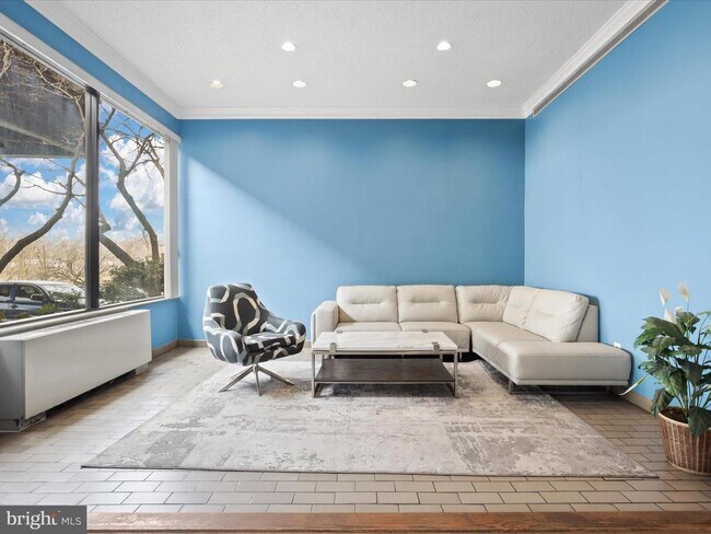 Foto del edificio - 5340 Holmes Run Pkwy
