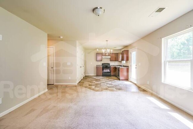 Building Photo - Traditional 3/2.5 in Villa Rica - 50% off ...