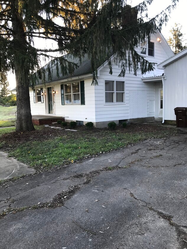 1530 Noble Rd, Williamston, MI 48895 House Rental in Williamston, MI