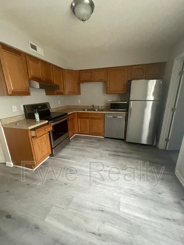 Building Photo - 7628 Hunters Ridge Ln