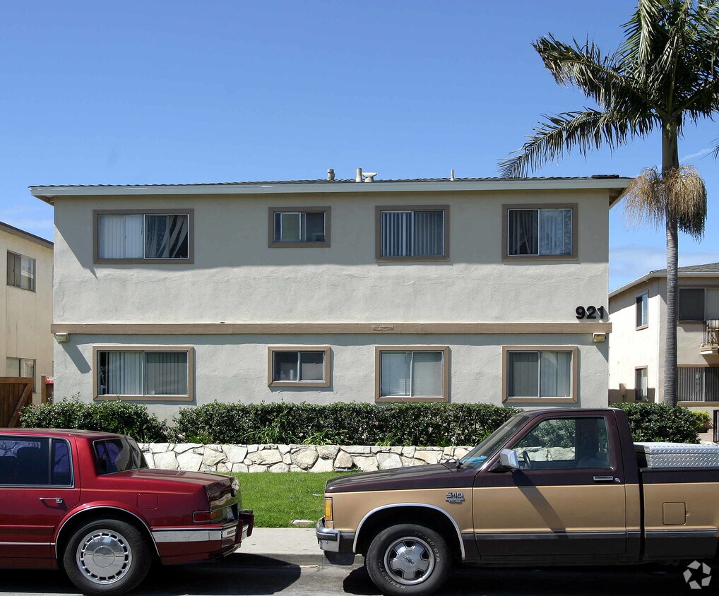 Building Photo - 921 S Ventura Rd