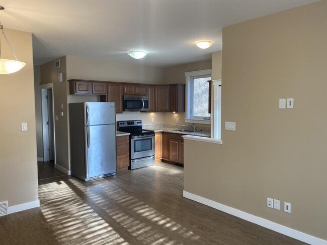 Building Photo - 2 bedroom in Regina SK S4N 3A8