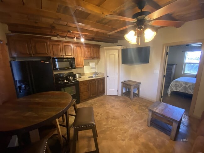 Building Photo - 143 E 100 S