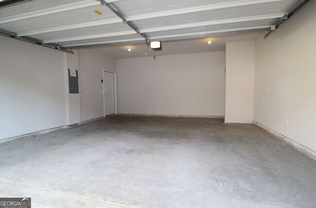 Foto del edificio - 30 Berryrun Dr