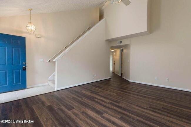 Foto del edificio - 11609 Walnut View Way