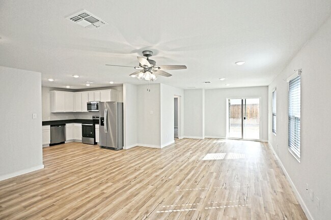 Foto del edificio - 2561 Solon Ln