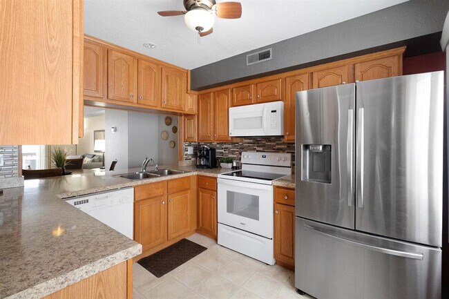 Foto del edificio - 12 Hannah Ln