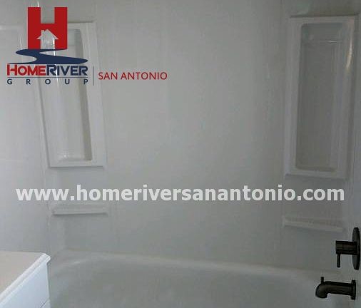 Building Photo - Lovely Home