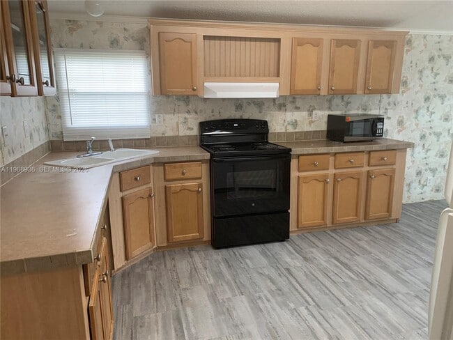 Building Photo - 23029 Watergate Cir