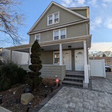 Building Photo - 94 Underhill Ave