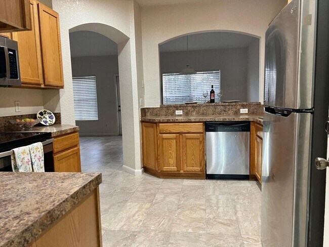 Building Photo - 4406 Windmill Palm Way