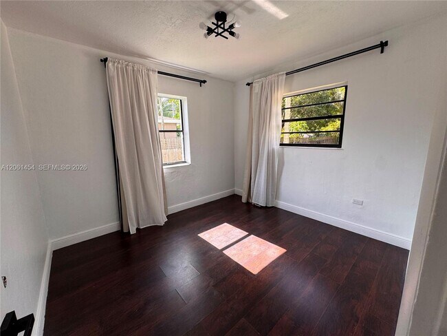 Building Photo - 124 NW 89th St