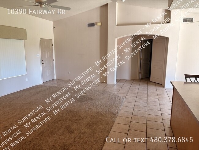 Foto del edificio - 10390 Fairway Dr