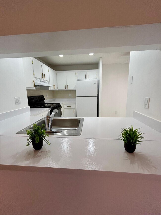 Foto del edificio - 9649 NW 4th St