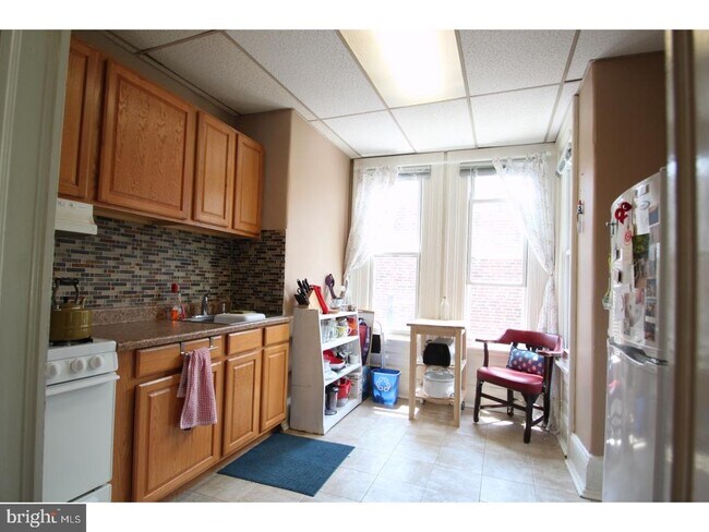 Foto del edificio - 2642 Brown St