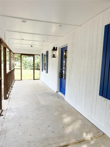 Building Photo - 211 Graves St